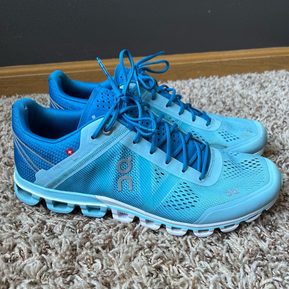 On Running Women’s 8.5 EUR 40